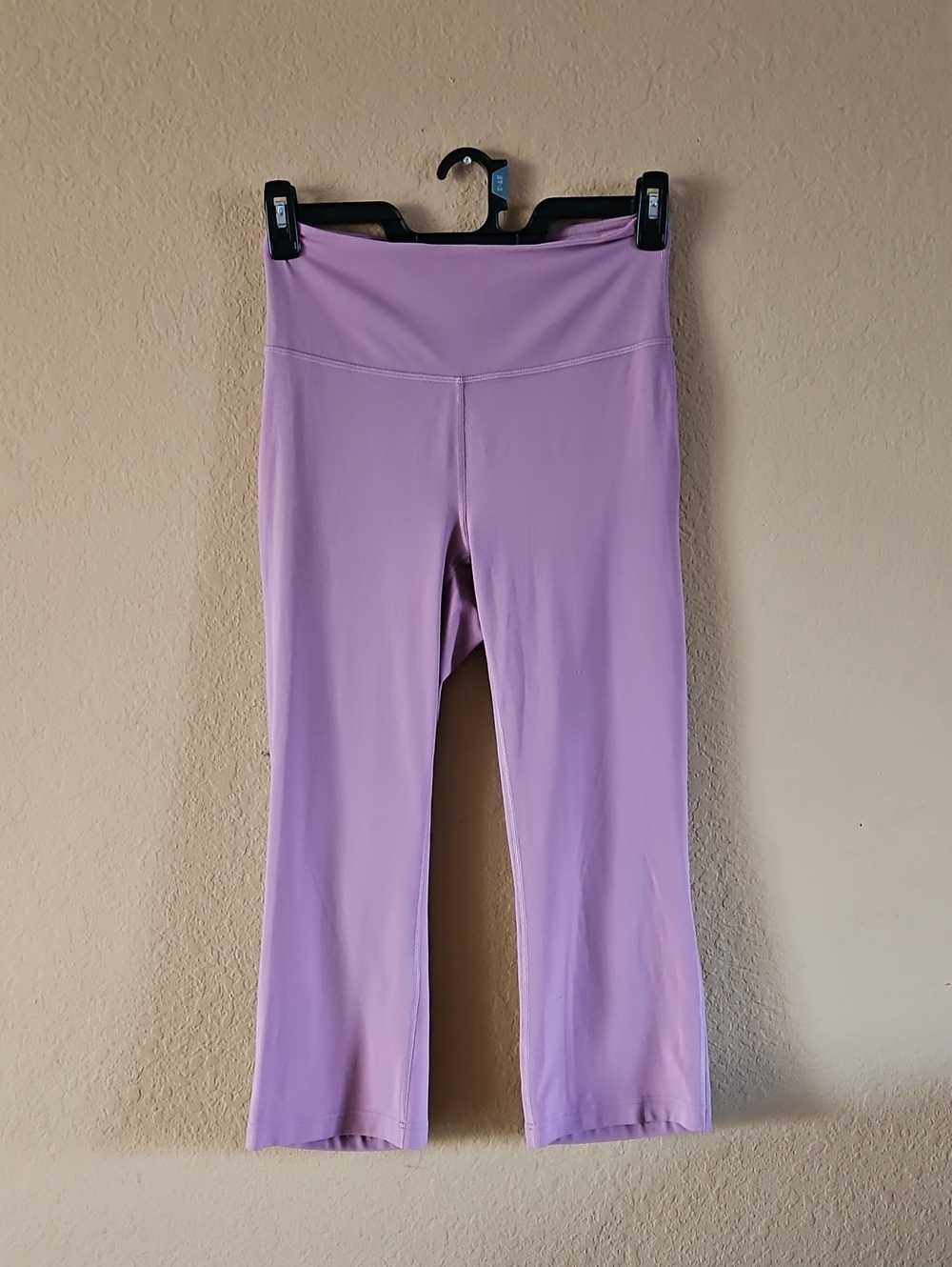 Womens Lululemon Ypga Crop Lavender Active Leggings.